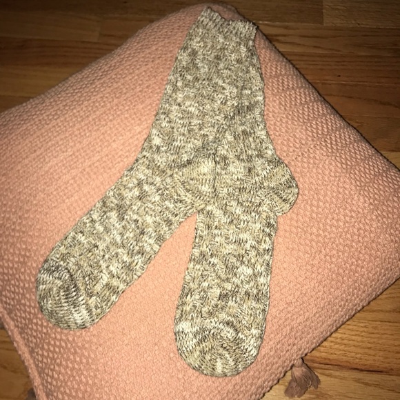 NEVER WORN!! Thick Knit Wool Socks - Picture 4 of 4